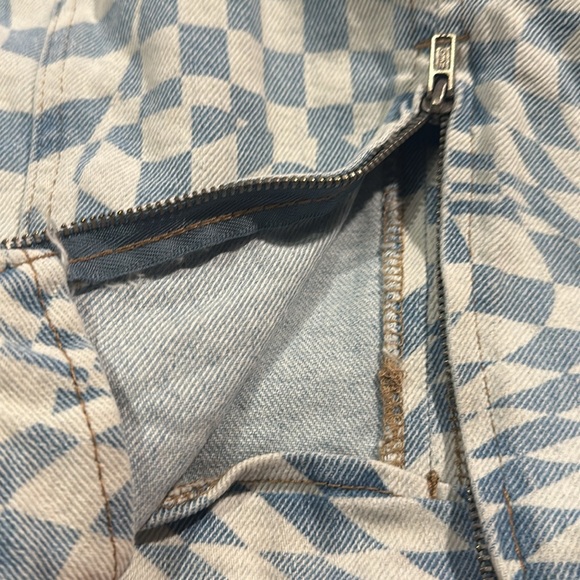 Tinseltown Juniors' Stretchy Fitted Seamed Mini Skirt - Picture 5 of 6